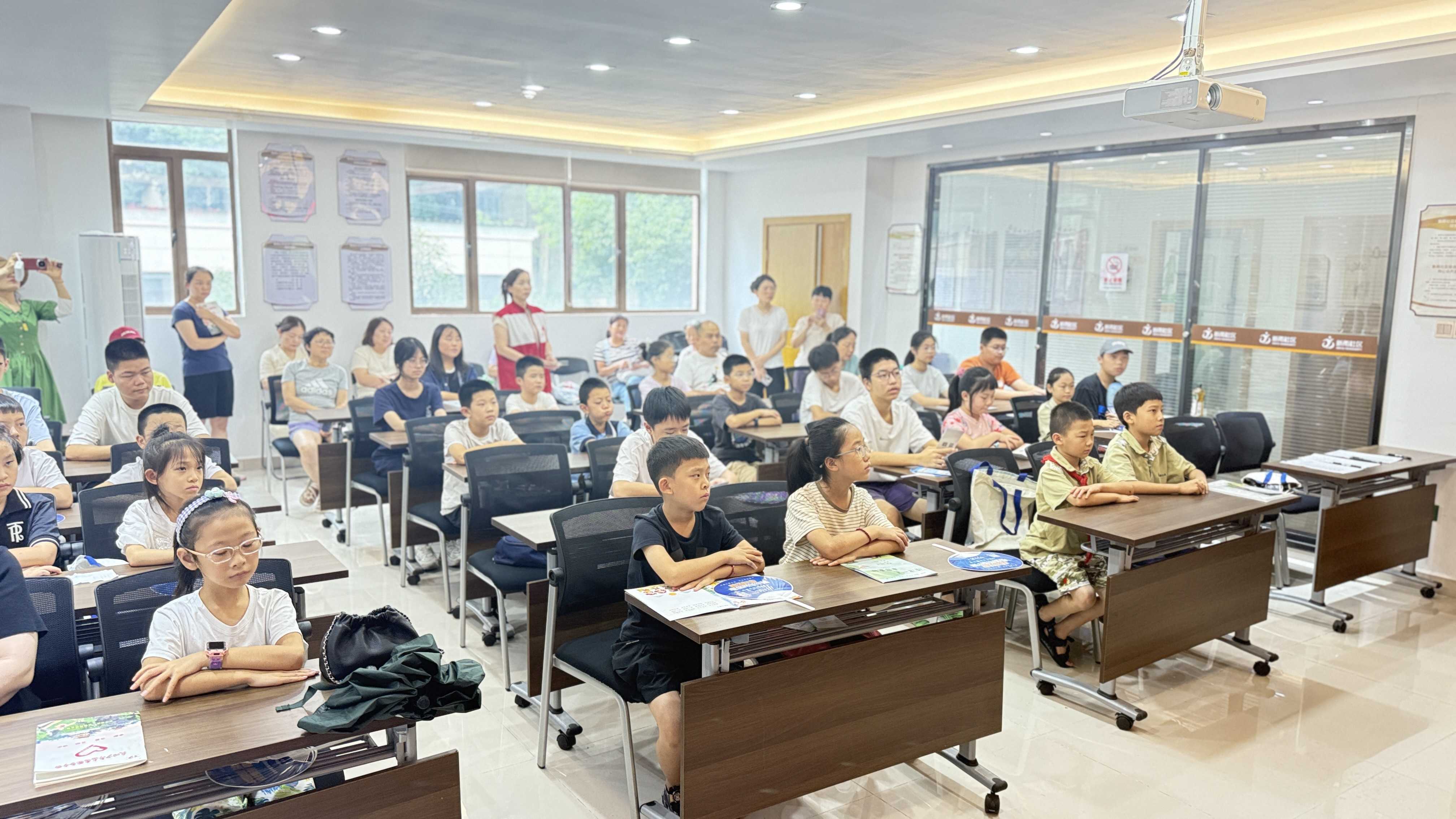 新雨润童心 安全伴您行